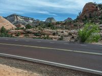 Utah, USA: Mountains and Asphalt Road