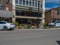 Utah, USA: Road Through a Charming Town with Classic Architecture