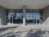 Valencia Tourist Attraction with Concrete Facade and Glass Windows 001