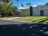 Villa in Palm Springs, California: Suburban Living at Its Finest