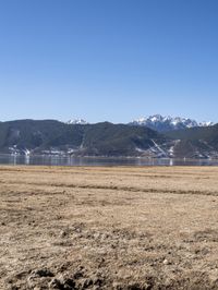 Yunnan Plateau Mountains: Clear Sky and Natural Environment