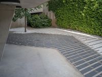 Zaragoza: Concrete Surface Courtyard