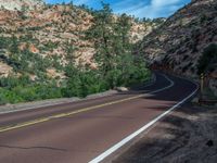 Zion National Park, Utah: A Road Trip through Breathtaking Landscapes