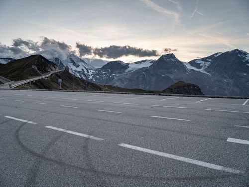 Empty Road with Mountains in Austria under Clear Sky - HDRi Maps and ...