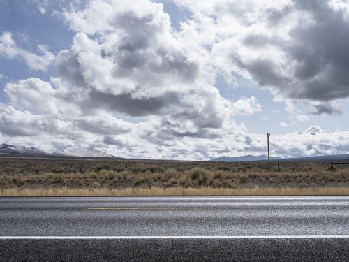 Utah Highway: Road Through the Desert Landscape - HDRi Maps and Backplates