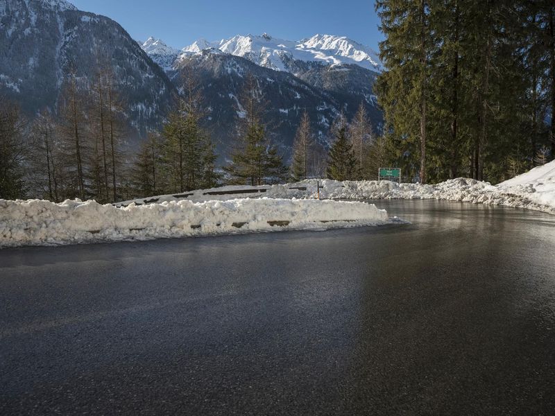 Snow-Covered Mountains in the Swiss Alps HDRi Maps and Backplates