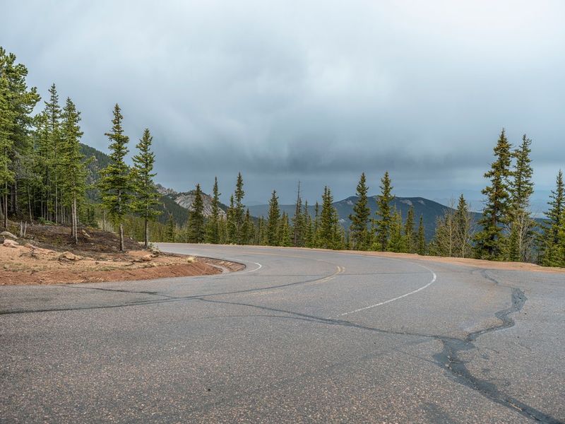 Asphalt Road in Colorado to Pikes Peak HDRi Maps and Backplates