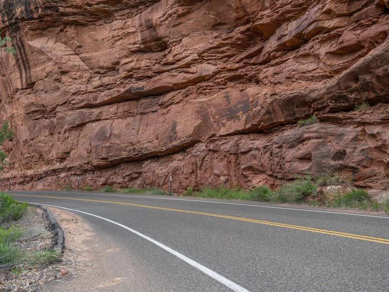 Asphalt Road in Utah: Exploring the USA's Beautiful Landscape - HDRi ...