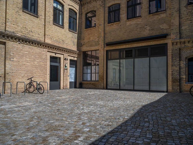 Berlin City: Classic Architecture in the Historic Hinterhof HDRi Maps ...