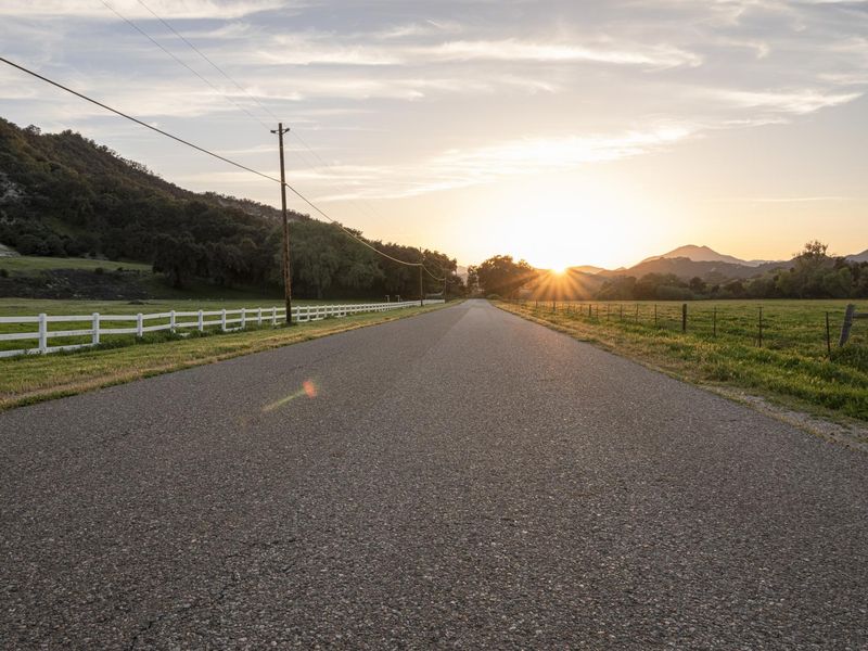 California Highway at Sunrise: Beautiful Landscape HDRi Maps and Backplates