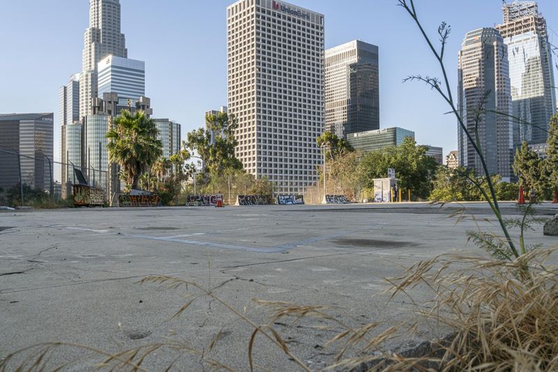 California Skyscrapers under Clear Sky HDRi Maps and Backplates