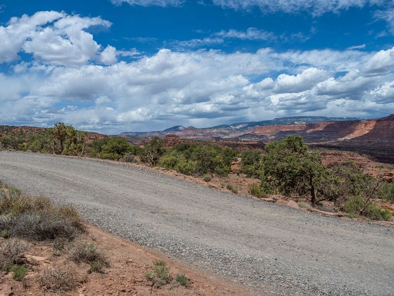 Capitol Reef Off Road Track: Utah Landscape HDRi Maps and Backplates