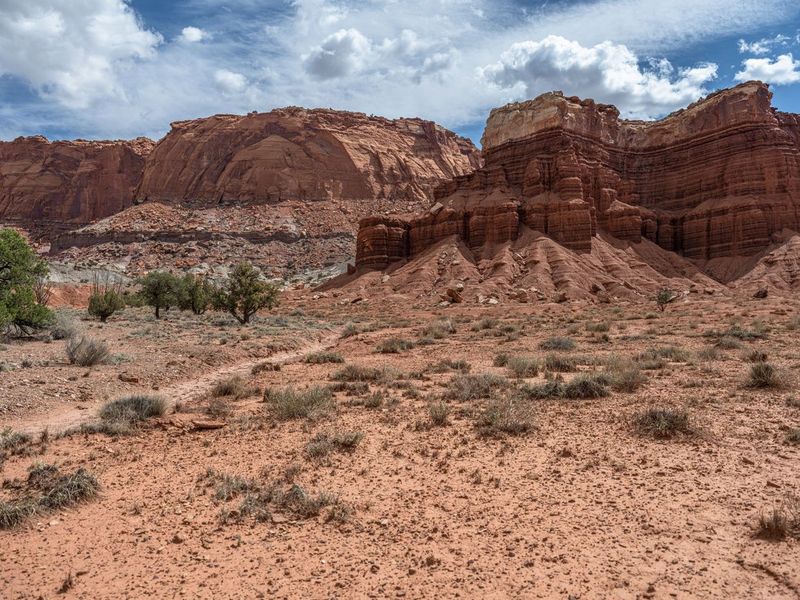 Capitol Reef, Utah: Clear Sky Landscape HDRi Maps and Backplates