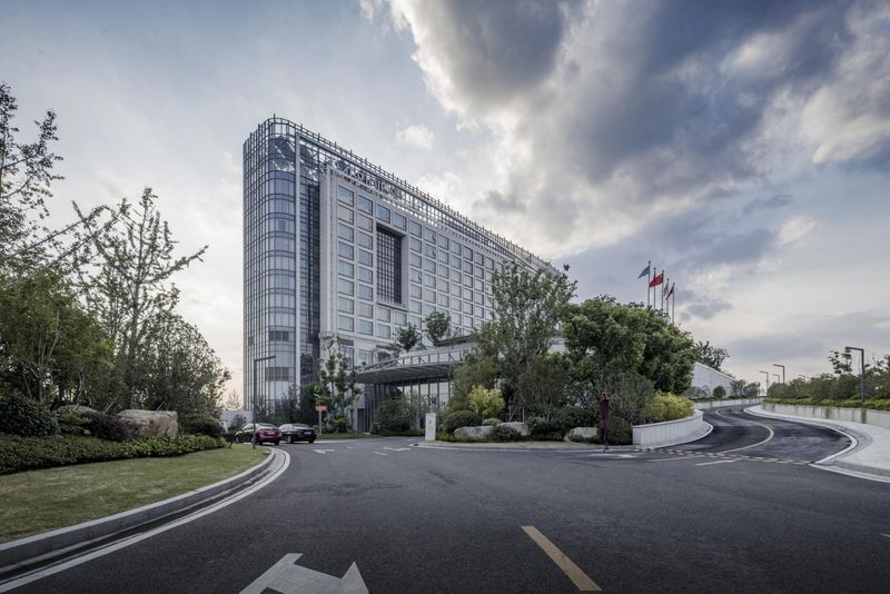 Chinese City Architecture: A Long Building HDRi Maps and Backplates
