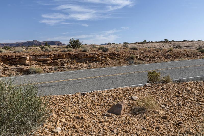 Clear Sky Day in Utah's Canyonlands HDRi Maps and Backplates