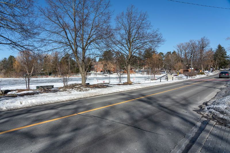 Clear Sky Park in Toronto, Ontario, Canada HDRi Maps and Backplates