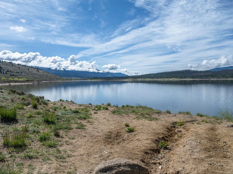 Colorado Landscape: Majestic Mountains and Tranquil Lake HDRi Maps and ...