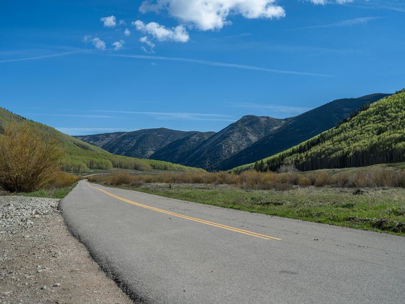 Colorado Mountain Landscape: Snow and Clouds HDRi Maps and Backplates