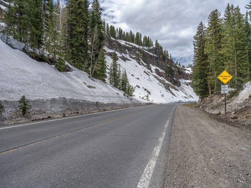 Colorado Scenic Road: Snowy Landscape Adventure HDRi Maps and Backplates