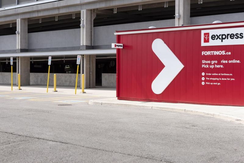 Concrete Parking Deck Enhancing Urban Design in Toronto HDRi Maps and