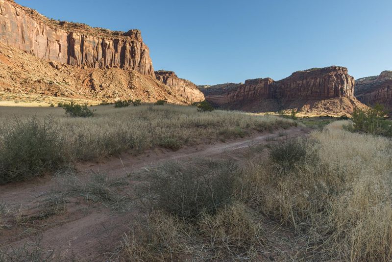 Desert Road in Utah: Clear Sky and Red Rock Mountains HDRi Maps and ...