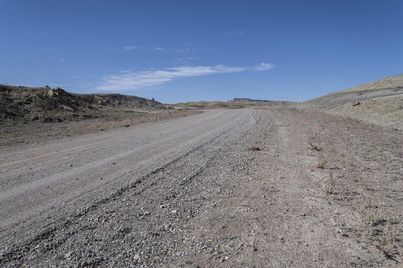 Desert Road in Utah: Under the Clear Sky HDRi Maps and Backplates