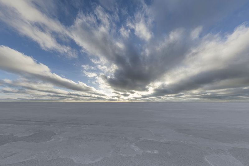 Desertscape: Endless Salt Flats and a Clear Skydome HDRi Maps and ...