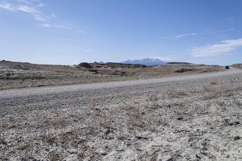 Empty Dirt Road Surrounded by Mountains in Utah, USA HDRi Maps and