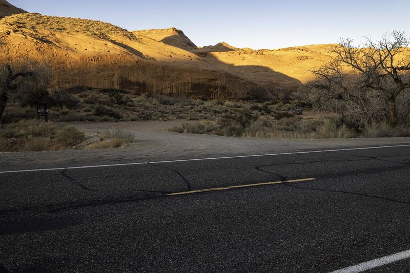 Empty Roadway in Desert Landscape, Utah HDRi Maps and Backplates