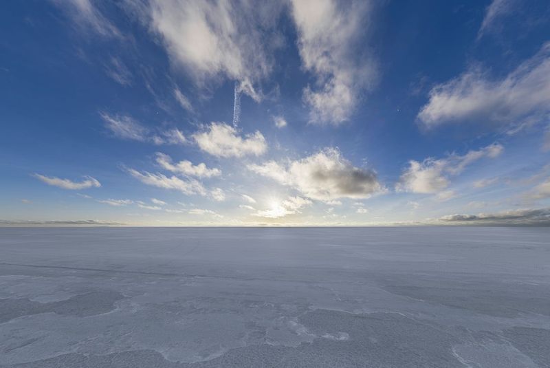 Exploring Salt Flats Under the Sunny Sky HDRi Maps and Backplates