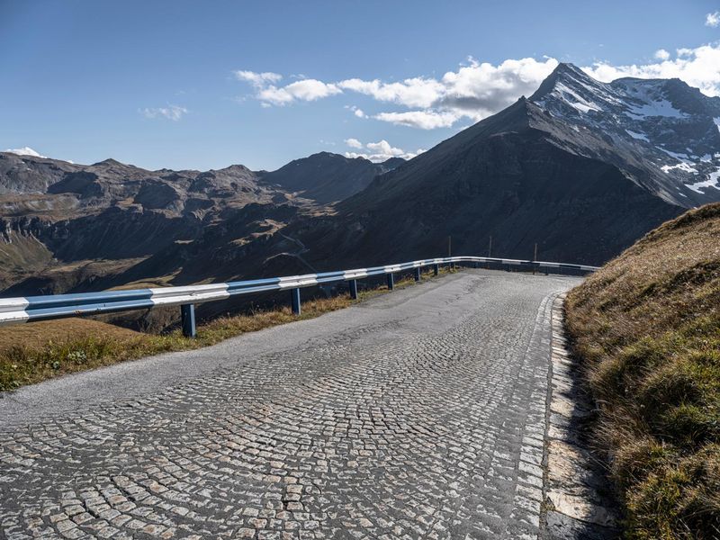 Highland Landscape in Austria with Clear Sky HDRi Maps and Backplates