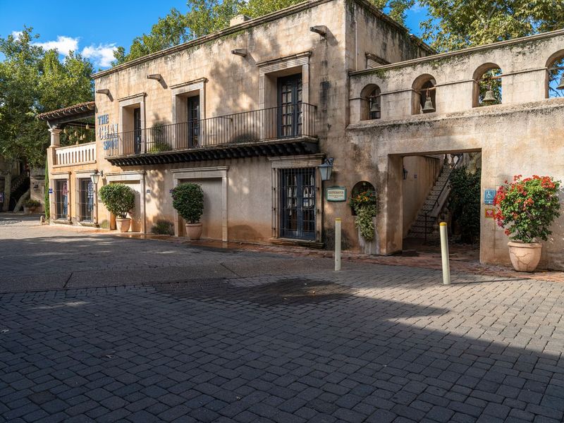 Historic Sedona Arizona Storefront Courtyard HDRi Maps and Backplates