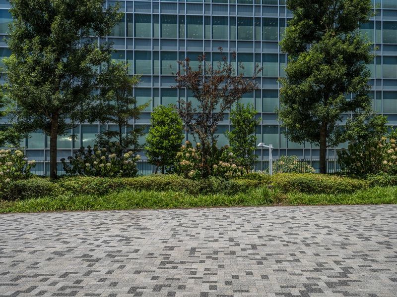 Japan's Business District: The Iconic Office Building in Tokyo - HDRi ...