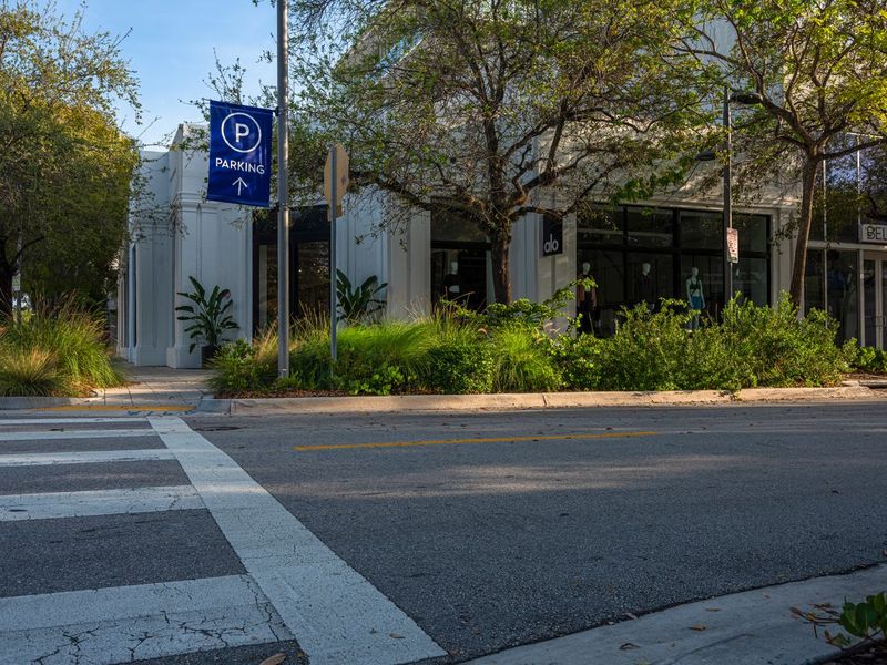Miami Beach Urban Design: Exploring Storefronts HDRi Maps and Backplates