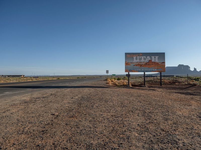 Monument Valley Utah: Asphalt Road Amidst Nature HDRi Maps and Backplates