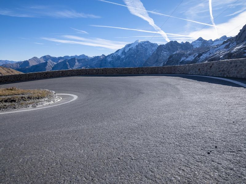 Mountain Pass in Europe: Captivating Highland View HDRi Maps and Backplates