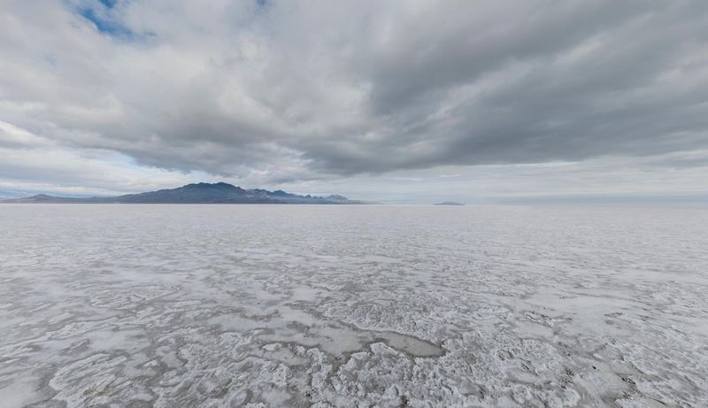 Mountainous Open Space in Utah HDRi Maps and Backplates