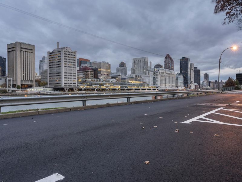 New York Cityscape: Skyline in Downtown HDRi Maps and Backplates