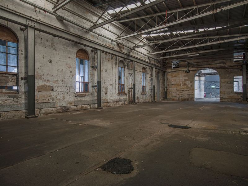 Open Space Warehouse in the Heart of the City - HDRi Maps and Backplates