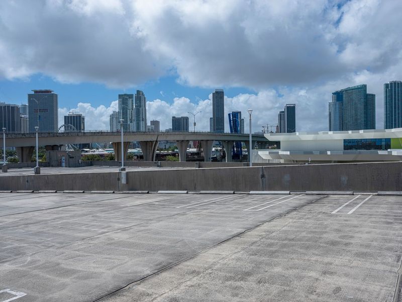 Parking Garage Miami Beach Urban Design - HDRi Maps and Backplates