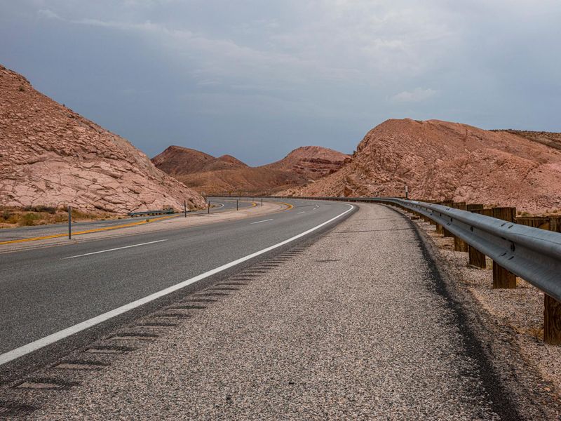 Empty Road in California Desert HDRi Maps and Backplates