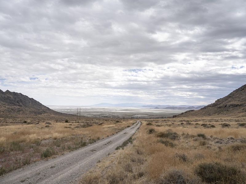 Road through the Utah Desert HDRi Maps and Backplates