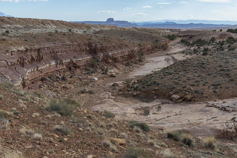 Rugged Utah Landscape: Red Rock Mountains HDRi Maps and Backplates