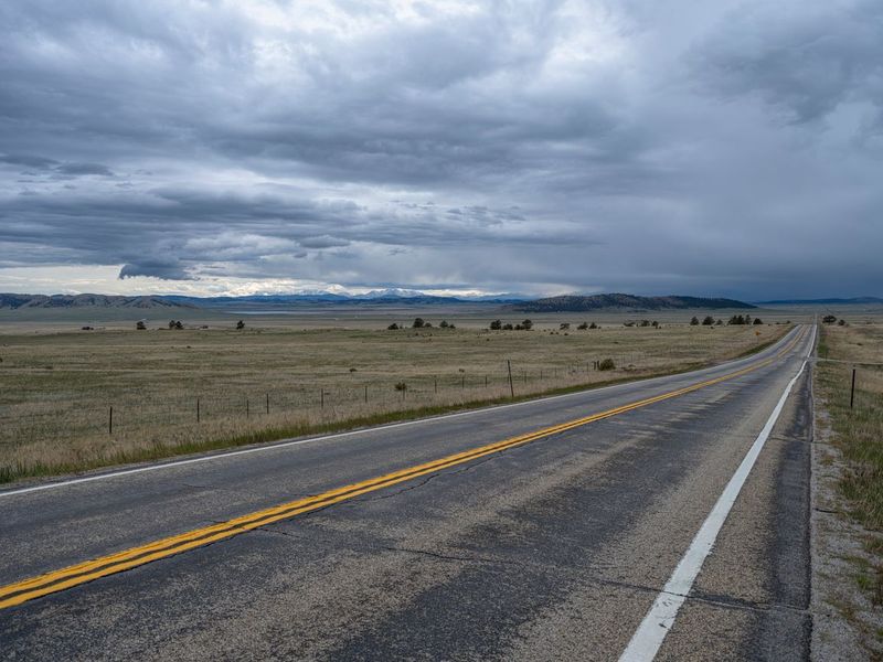 Rural Colorado Road: Nature Under a Clear Sky HDRi Maps and Backplates