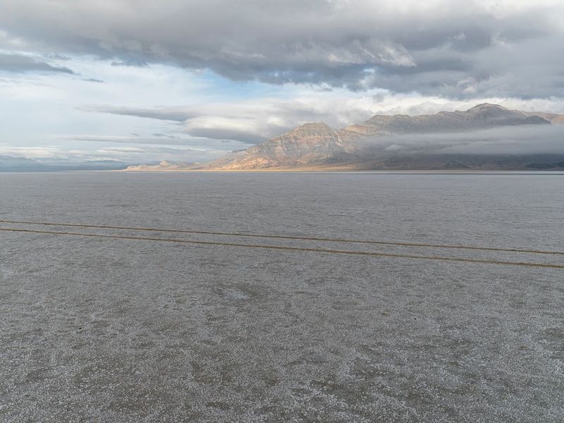 Salt Lake City Desert: Salt Flats and Mountains HDRi Maps and Backplates