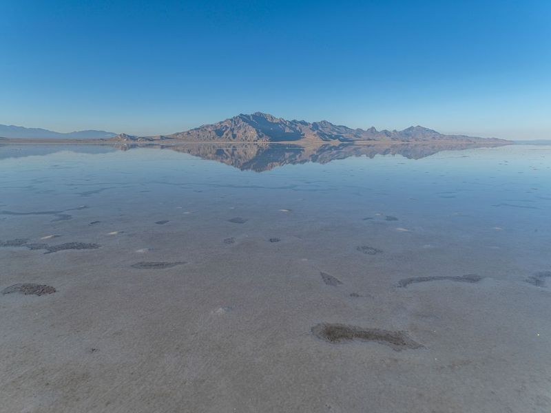 Salt Lake City: Open Space and Mountain Under Clear Sky HDRi Maps and ...