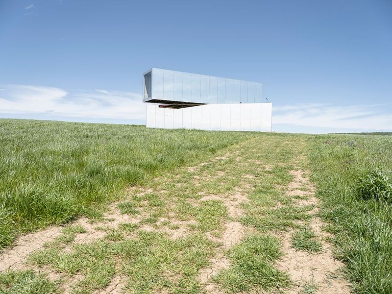 Sculpture in Rural Field, Germany under Clear Sky HDRi Maps and Backplates