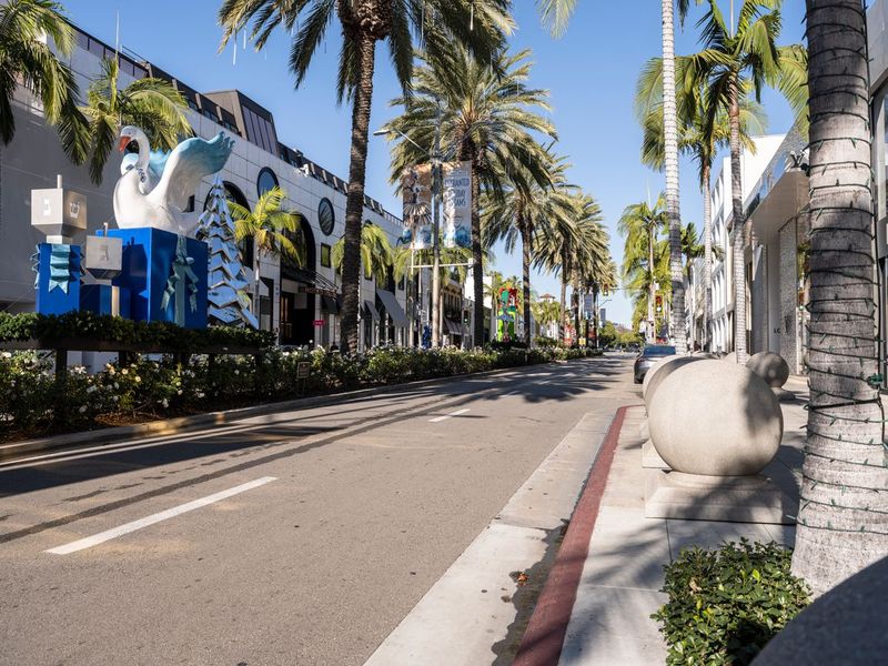 Shopping in Los Angeles: Asphalt Roads and Storefronts HDRi Maps and ...