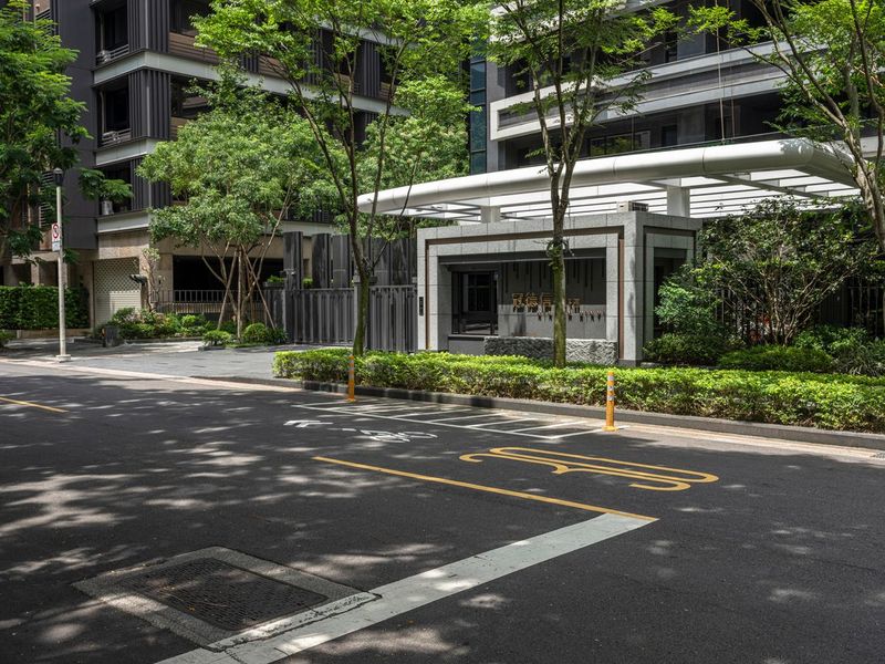 Taipei Residential Architecture: A Building Gently Casts a Shadow HDRi ...