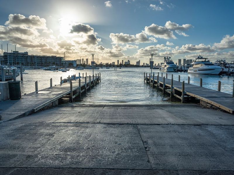 Urban Design in Miami: Water on a Sunny Day HDRi Maps and Backplates
